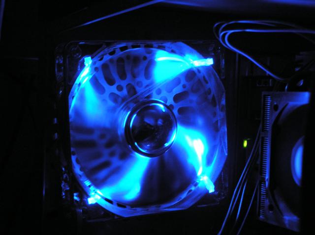 Computer, PC, Lüfter, Blau, LED, Kühlung, Abwärme, Dunkel, Licht, Beleuchtet, Gehäuse